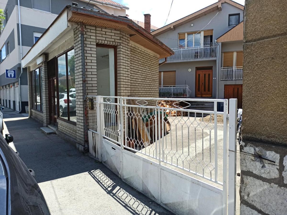 Apartman Kutak Πίροτ Εξωτερικό φωτογραφία