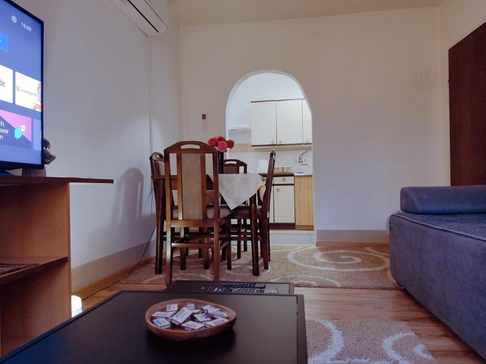 Apartman Kutak Πίροτ Εξωτερικό φωτογραφία